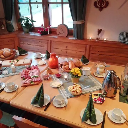 Apartman Hirzighof Schwarzwald Mit Panoramablick *
